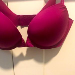 Victoria’s Secret bra 34D